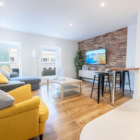 Modern Canal View Home, In City Centre, Sleeps 8 Голвей Екстер'єр фото