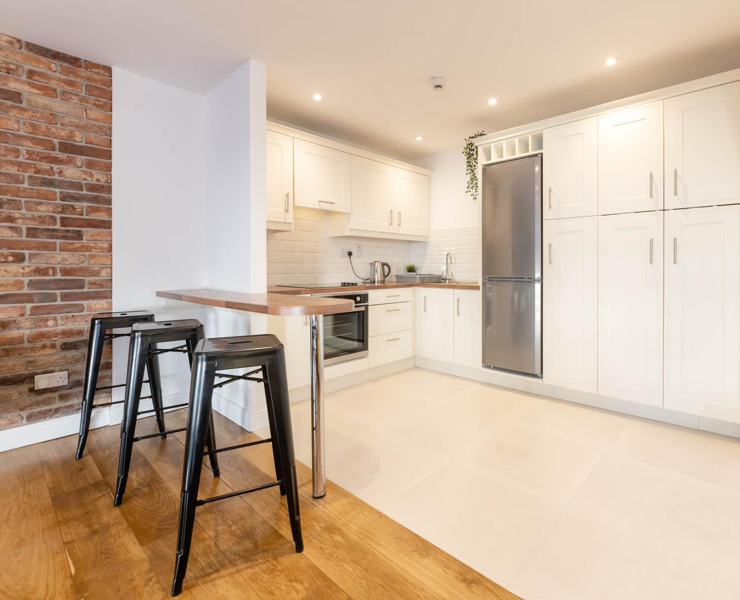 Modern Canal View Home, In City Centre, Sleeps 8 Голвей Екстер'єр фото